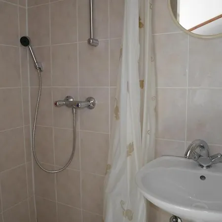 Appartamento In With Sea View, Balcony, Air Conditioning, Wifi 5132-5 Dugi Rat