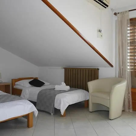 In With Sea View, Balcony, Air Conditioning, Wifi 5132-5 Appartamento Dugi Rat