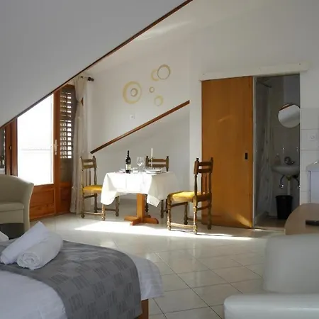 In With Sea View, Balcony, Air Conditioning, Wifi 5132-5 * Dugi Rat